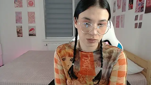 Karina Hendrick online show from 03.11.25