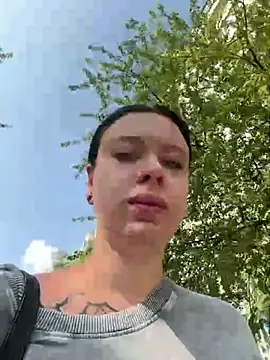 AlishaPrettyBlade online show from 06.10.26