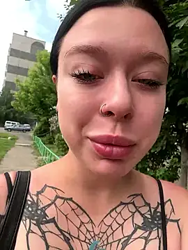 AlishaPrettyBlade online show from 06.11.26