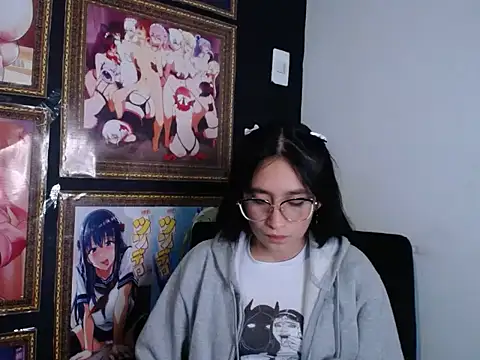 Snapshot of Arielle_lov chatting on 02.17.25 Arielle lov online show from 02.17.25