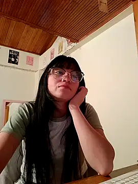 Snapshot of Arielle_lov chatting on 10.03.25 Arielle lov online show from 10.03.25