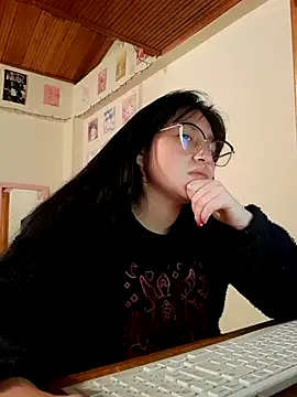 Snapshot of Arielle_lov chatting on 10.23.25 Arielle lov online show from 10.23.25