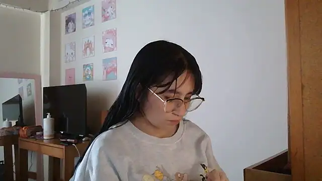 Snapshot of Arielle_lov chatting on 11.03.25 Arielle lov online show from 11.03.25