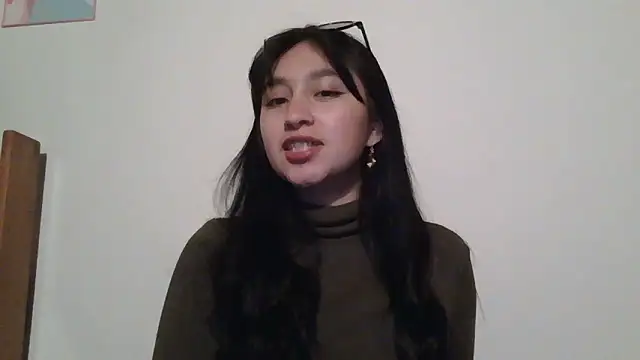 Snapshot of Arielle_lov chatting on 02.04.26 Arielle lov online show from 02.04.26