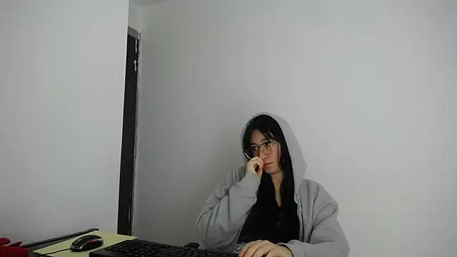 Snapshot of Arielle_lov chatting on 02.13.26 Arielle lov online show from 02.13.26