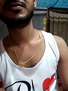 Snapshot of RealcoupleP chatting on 10.03.25 RealcoupleP online show from 10.03.25