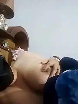 Snapshot of DesiLeela chatting on 02.18.25 DesiLeela online show from 02.18.25