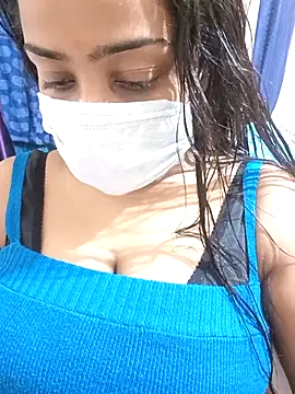 Snapshot of COZY_ROZI chatting on 09.09.25 COZY ROZI online show from 09.09.25