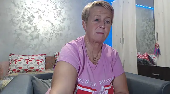 RosesandLillies online show from 01.24.25