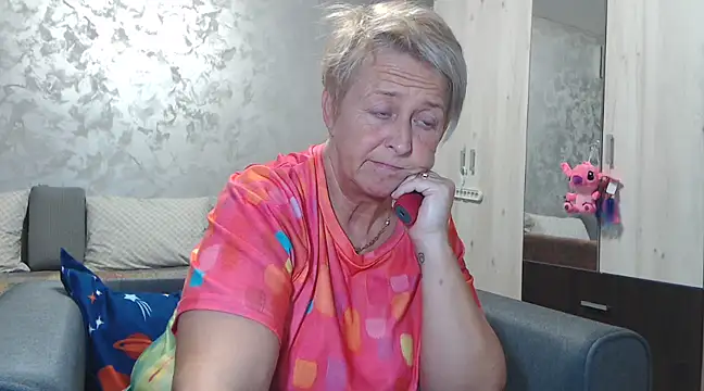 RosesandLillies online show from 02.20.25