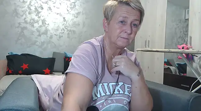 RosesandLillies online show from 03.12.25