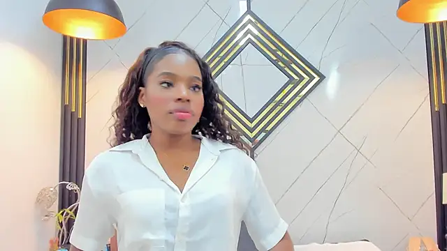 Snapshot of EmilyDiaaz chatting on 03.06.25 EmilyDiaaz online show from 03.06.25