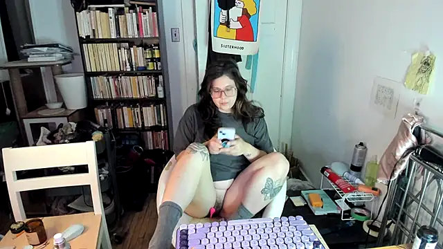 Rosiee69  online show from 11.17.25