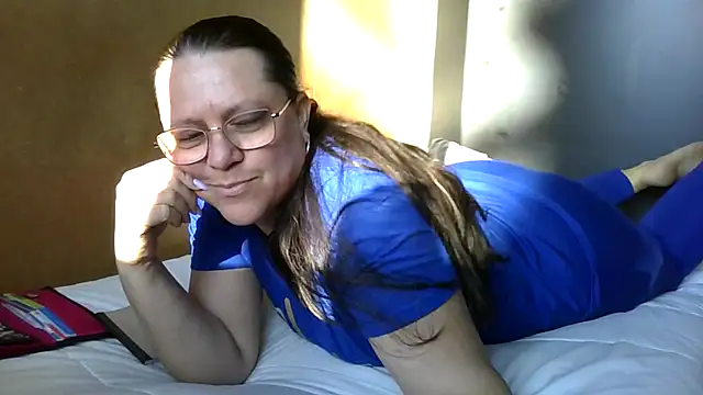 Snapshot of Conejta chatting on 02.17.25 Conejta online show from 02.17.25