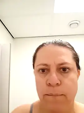 Snapshot of Conejta chatting on 03.18.25 Conejta online show from 03.18.25