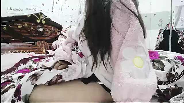 hebe-02 online show from 10.31.25