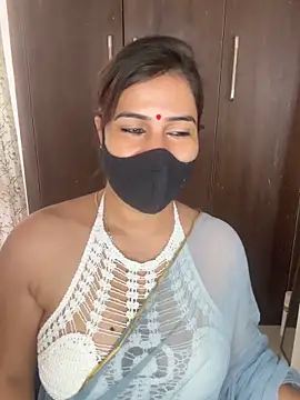 Sexy Madhuri Bhabhi online show from 03.16.26