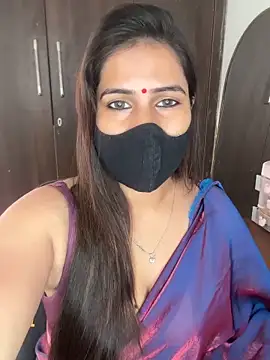 Sexy Madhuri Bhabhi online show from 03.17.26