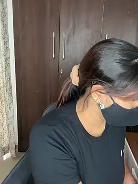 Sexy Madhuri Bhabhi online show from 03.19.26