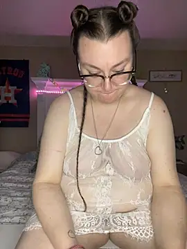 HTXBELLE online show from 03.11.25