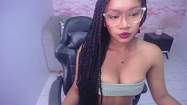 Snapshot of catalina25_t chatting on 02.18.25 catalina25 t online show from 02.18.25