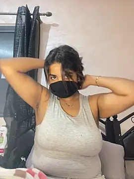 Snapshot of Louli_ta chatting on 01.17.26 Louli ta online show from 01.17.26