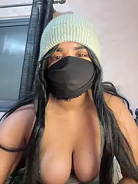 Snapshot of Louli_ta chatting on 03.06.26 Louli ta online show from 03.06.26