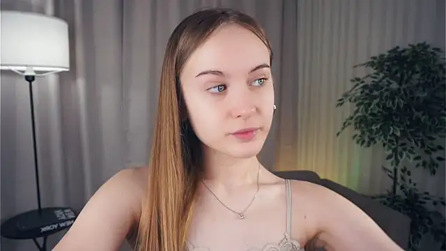 QuennaCoote online show from 03.13.25