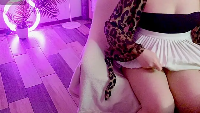 Snapshot of baby_debbie chatting on 02.06.26 baby debbie online show from 02.06.26