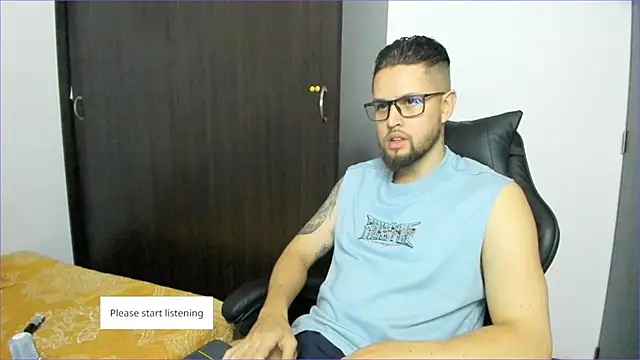 Snapshot of bastianwatson10 chatting on 11.04.25 bastianwatson10 online show from 11.04.25