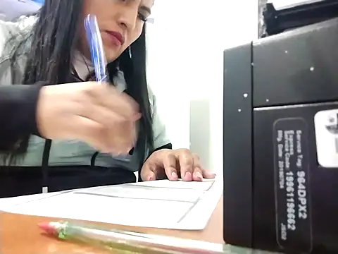 Snapshot of Lobitasexiii chatting on 11.11.25 Lobitasexiii online show from 11.11.25