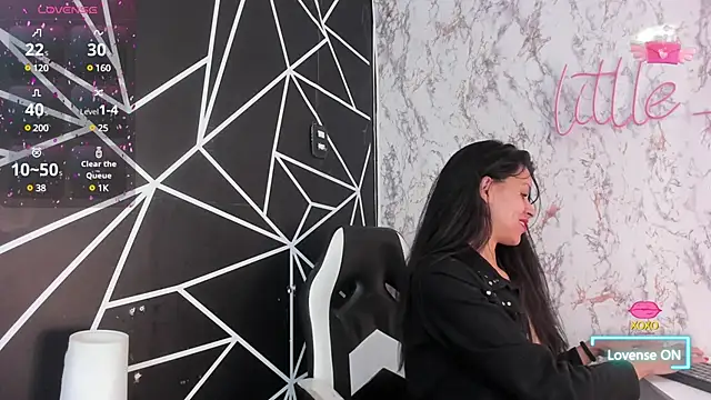 Snapshot of aitana_garcia_ chatting on 03.04.25 aitana garcia online show from 03.04.25