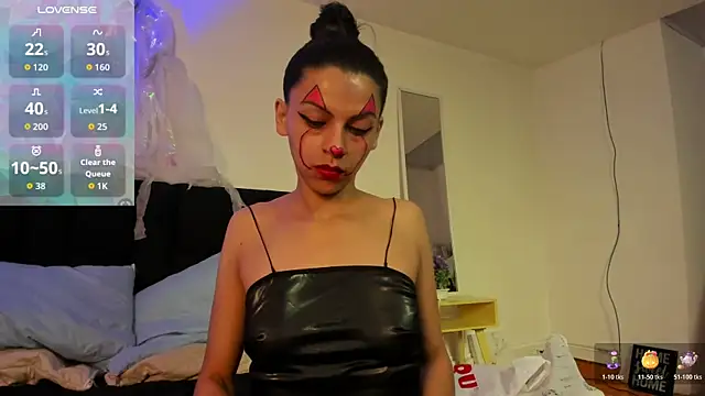 Snapshot of aitana_garcia_ chatting on 10.30.25 aitana garcia online show from 10.30.25