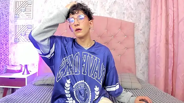 iiangel  online show from 02.26.26