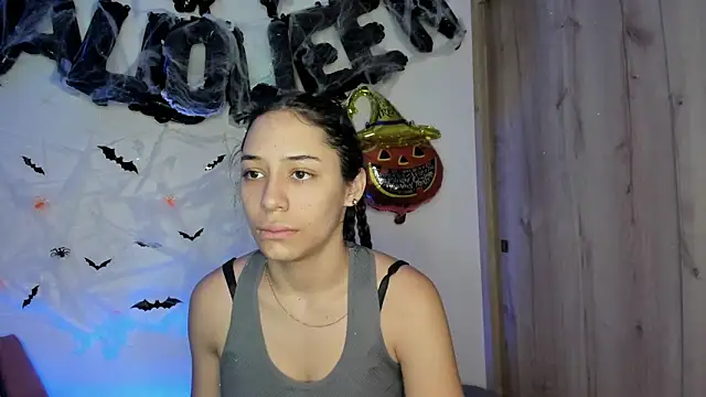 TANIA 06 online show from 10.31.25