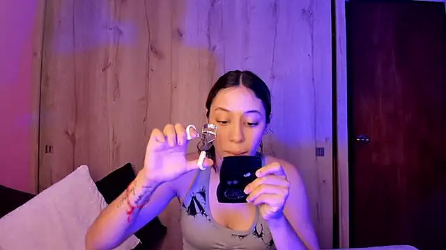TANIA 06 online show from 04.24.26