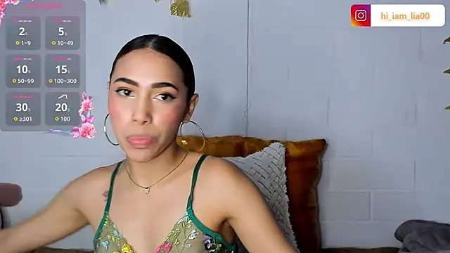 LiaHansson online show from 11.13.25