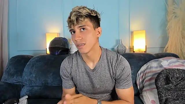 Allex Cano online show from 03.04.25