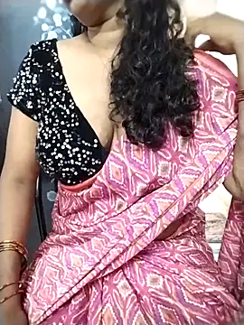 Snapshot of suthas99 chatting on 11.08.25 suthas99 online show from 11.08.25