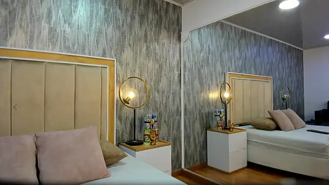 NahomyCarther online show from 12.14.25