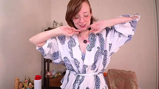 Elise Nyx online show from 06.06.26