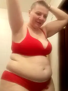 Snapshot of VeronikawGold chatting on 05.17.26 VeronikawGold online show from 05.17.26