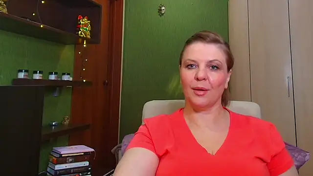 Snapshot of VeronikawGold chatting on 05.26.26 VeronikawGold online show from 05.26.26