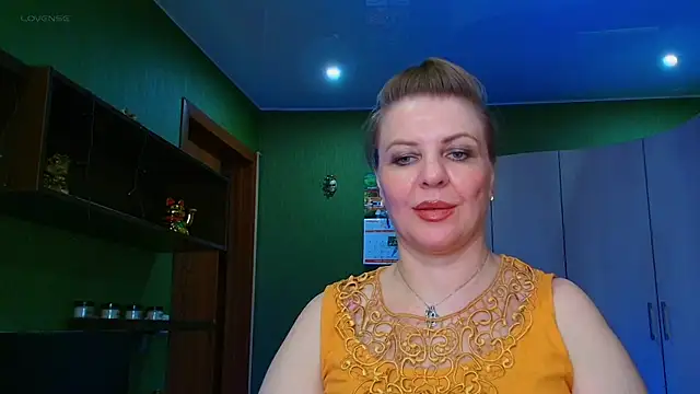 Snapshot of VeronikawGold chatting on 05.31.26 VeronikawGold online show from 05.31.26