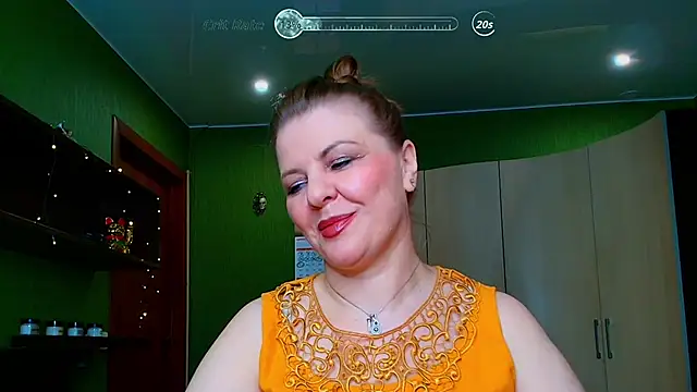 Snapshot of VeronikawGold chatting on 06.15.26 VeronikawGold online show from 06.15.26