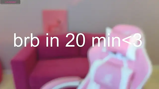 Snapshot of KristinMoore chatting on 03.22.25 KristinMoore online show from 03.22.25