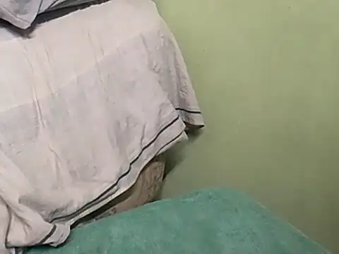 Snapshot of calme_odl1 chatting on 12.13.25 calme odl1 online show from 12.13.25