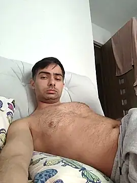 Snapshot of andreiiiii2025 chatting on 03.31.26 andreiiiii2025 online show from 03.31.26