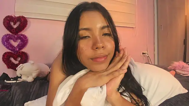 emily sweett24 online show from 03.05.25