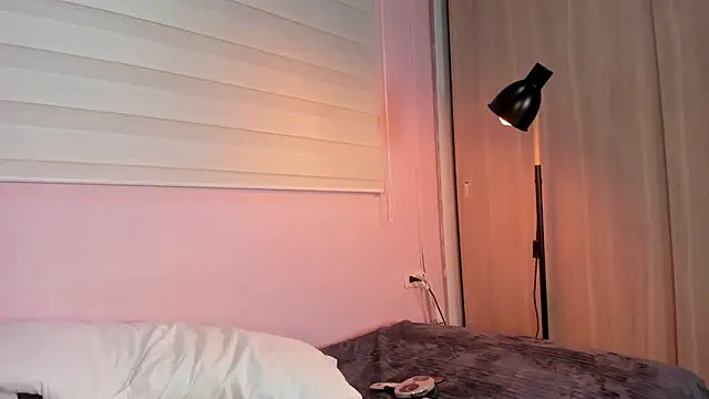 emily sweett24 online show from 03.08.25